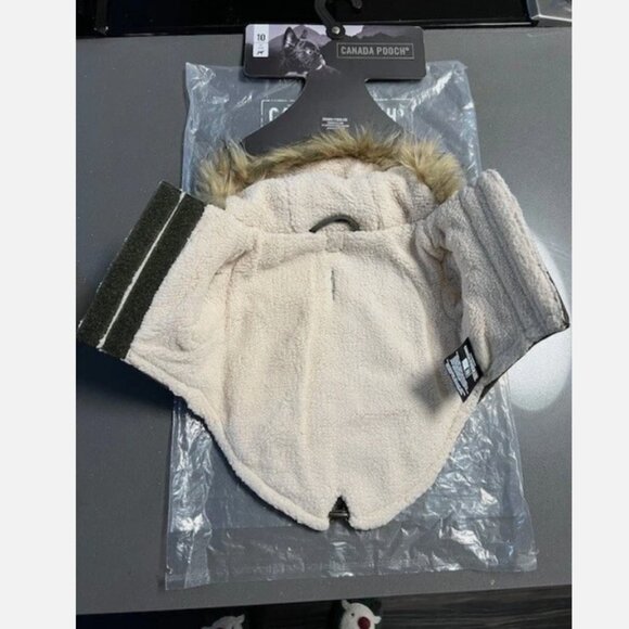Canada Pooch Alaskan Army Parka In Army Green, 10 - Picture 6 of 8